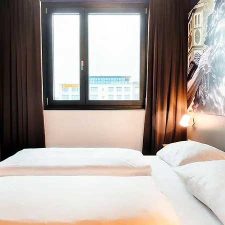 Augsburg-west Hotell
